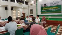 Pengasuh Pesantren Tebuireng bersama dengan presidium dan perwakilan PW serta PC Ikapete sedang melakukan Musnas Ikapete 2022